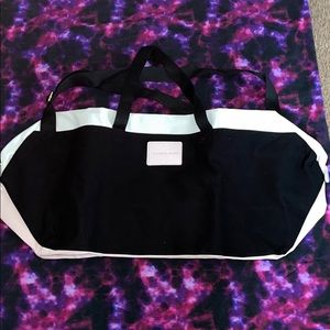 New Victoria’s Secret Tote